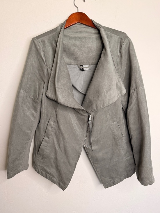 H&M Jackets & Blazers - H&M Divided Gray Faux Suede Drape Moto Jacket Size 16